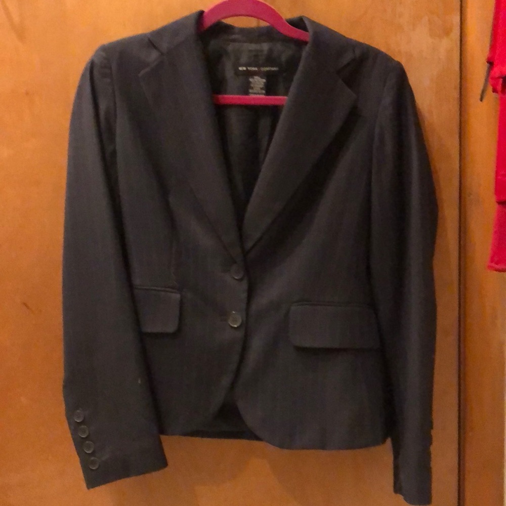 Women’s buttoned jacket